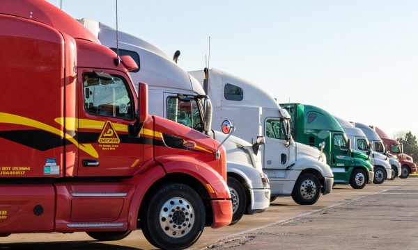 cómo trabajar de camionero en EEUU