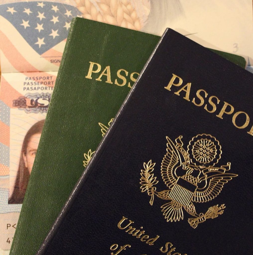 qué pasaporte necesito para vacacionar en Estados Unidos