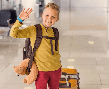 cómo sacar una autorización para que niños viajen a EEUU solos