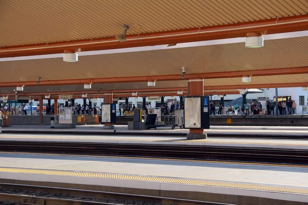 cuánto sale viajar en tren de Los Angeles a Las Vegas