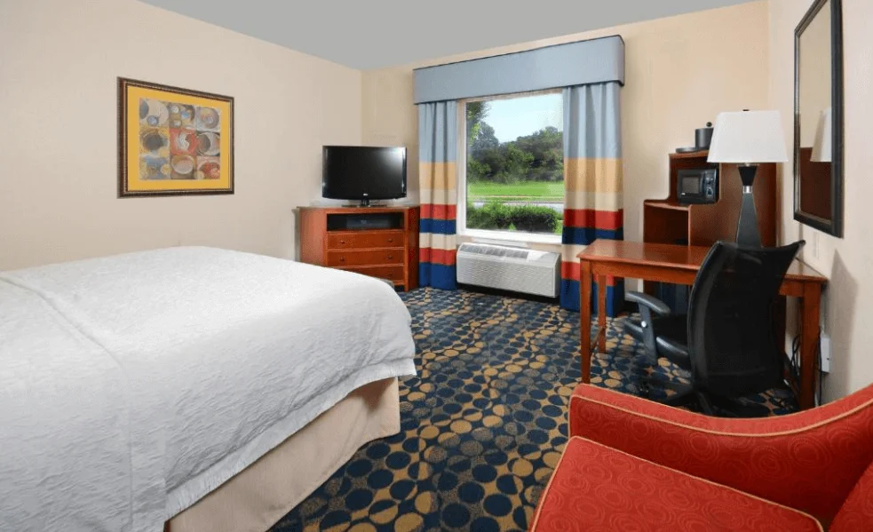 Hampton Inn & Suites Hotel